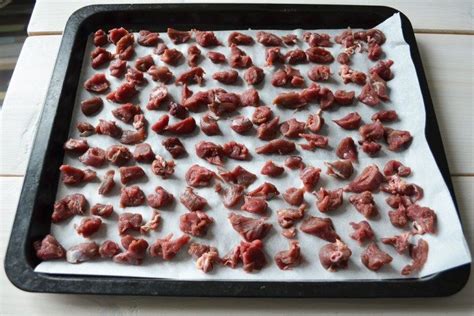 Talk bout healthy dog treats in about 35 minutes! Recipe: healthy homemade dog treats with one single ...