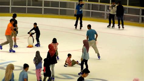 Muu hulgimüüklähedal ettevõttele icescape ice rink @ ioi city mall. ioi city mall putrajaya ice skating - YouTube