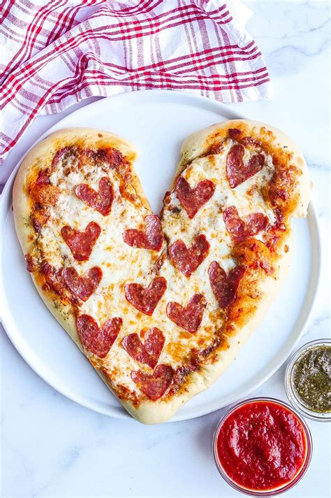 Heart Shaped Pizza Perfect For Valentine S Day Kathryn S Kitchen