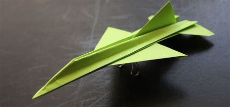 Heres How To Make Paper Planes That Fly 10000 Feet And Boomerang Back