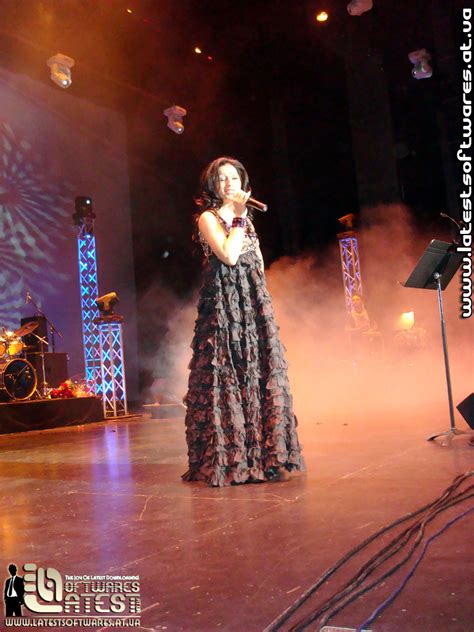 Shabnam Suraya Tajik Singers Photos Photo Gallery Latest