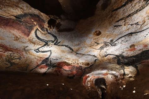 Kunst Und Kultur Ausstellung Zeigt Höhle Von Lascaux Die Bilderwelten