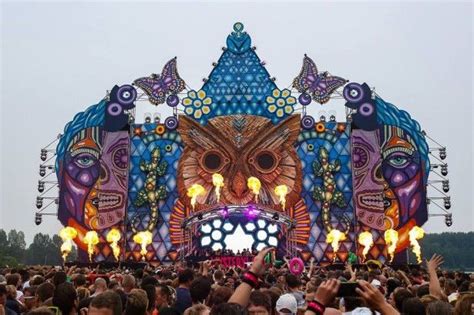eye candy 40 photos of beautiful edm festival stage designs stage design scene design
