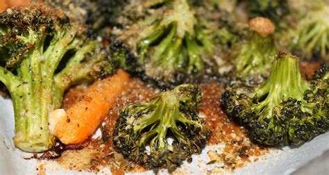 See more ideas about recipes, easter dinner recipes, easter dinner. Roasted Broccoli and Carrots with Garlic | What's Cookin ...