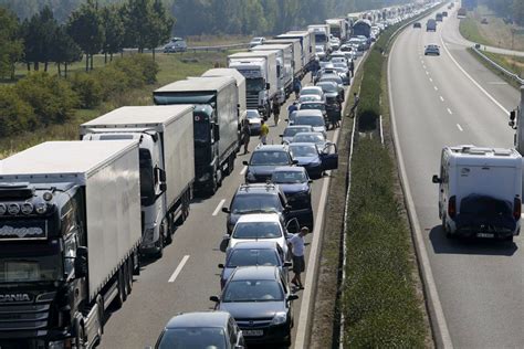 Czech Transport Minister Eu Labour Law For Truckers Must Avoid East