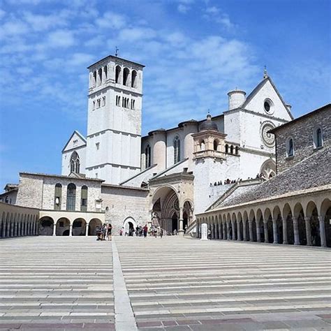 the hill towns of central italy perugia assisi and deruta private tour