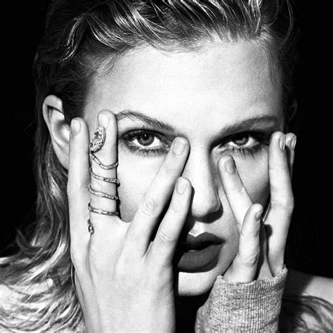Taylor Swift Reveals The Full Tracklist Of Reputation 1033 Fm