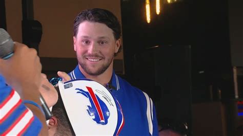 Allen Celebrates Madden Cover Reveal With Bills Fans