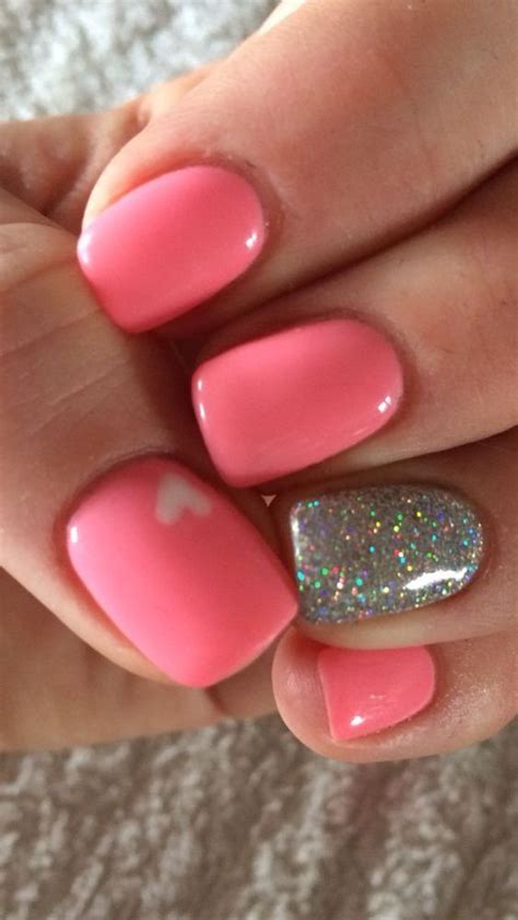 Thus, fun prints and shapes seem to go hand in hand with polka dots while probably the simplest piece of nail art, polka dots can be used in a variety of ways. 30 Really Cute Nail Designs You Will Love - Nail Art Ideas ...