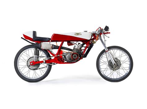 A site about 50cc motorcycles with a lot of info and pictures of 50cc bikes like the honda nsr, aprilia rs and the derbi gpr. Guazzoni 50cc 1970 Racing Motorcycle - Lsr Bikes