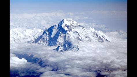 It lies in the mahalangur section of the himalayas which bordering china and nepal. TOP 10 HIGHEST MOUNTAINS IN THE WORLD - YouTube