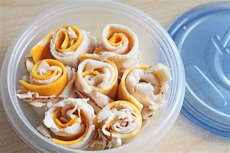 Easy to Make Snacks: Turkey and Cheese Rolls (Recipe) | Healthy Snacks ...