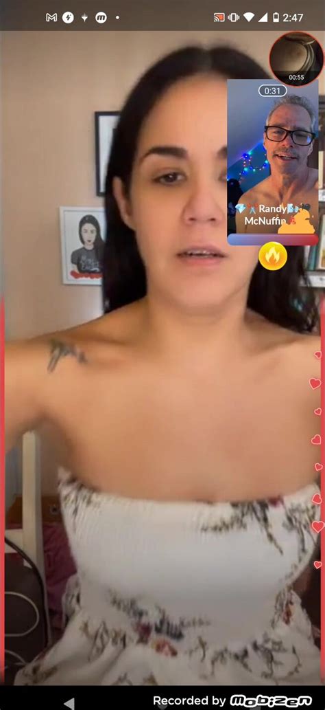 Webcam Dick Flash Reaction She Luvs It