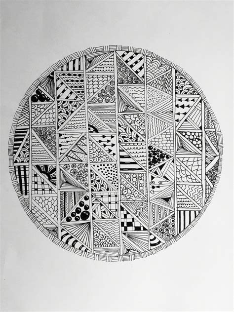 Triangles In A Circle Zentangle Doodle Drawings Zentangle Patterns
