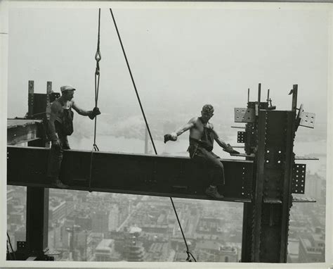 Crazy Cowboys Of The Skies Photos Of The Empire State Being Built