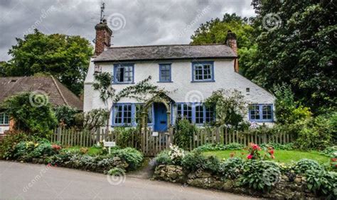 Blue White Traditional English Cottage Jhmrad 171311