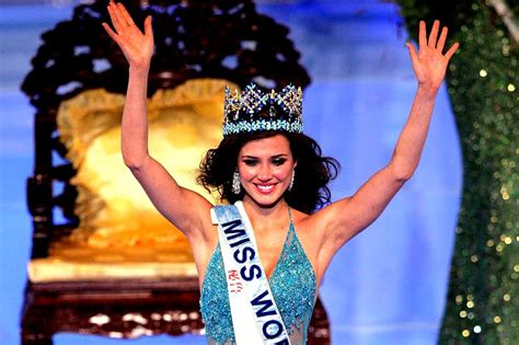 Maju Mantilla Cómo Fue Coronada Como Miss Mundo En El 2004 Gustavo