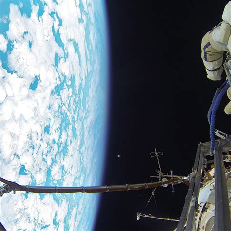 Two Russian Cosmonauts Conduct Spacewalk At The Iss Video 1708