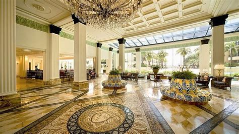 Hotel, events and restaurant in miami beach. Gold Coast hotel Palazzo Versace for sale