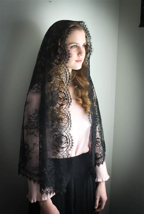 Evintage Veils~ Black Spanish Lace Mantilla Chapel Veil Mantilla Shawl Wrap