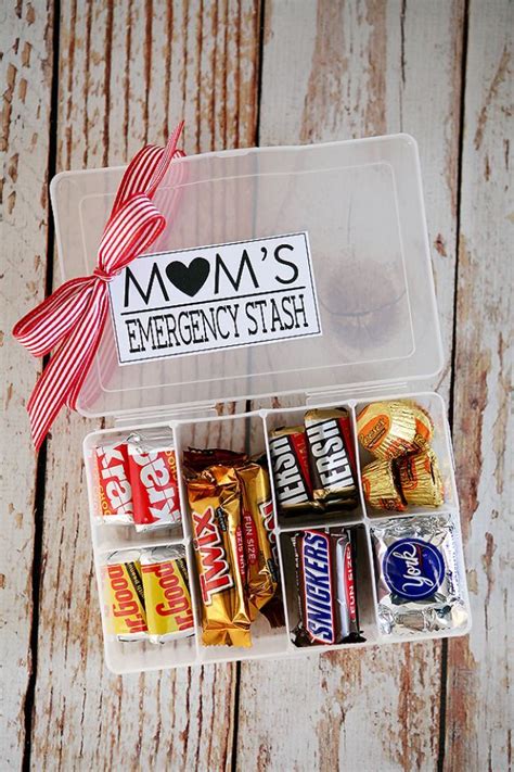 A wrapped bouquet takes little time and effort but. 35 Inexpensive DIY Mothers Day's Day Gifts She's Sure to ...