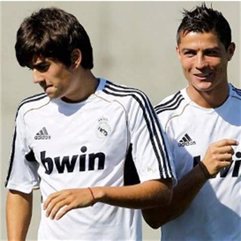 €400th.* mar 24, 1995 in bordeaux, france. Video - Enzo Zidane, degno erede di Zizou...