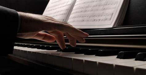 Some of the all time best piano music from classic movies with famously. Top 5 Most Famous Piano Players you must know