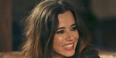 New Girl First Look Linda Cardellini Makes Her Debut As Jess Sister