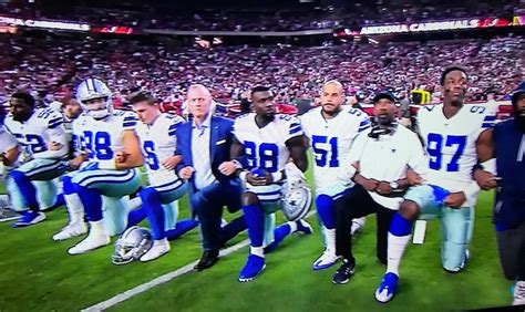 Dallas Cowboys Kneel Down In Arizona Crowd Boos Nfl Implosion