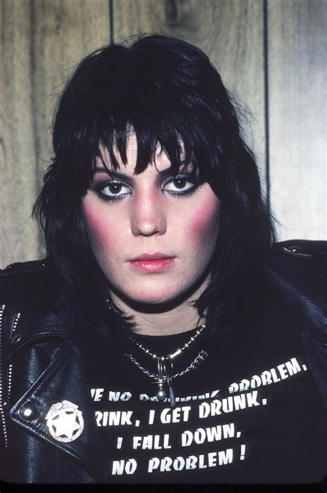 Joan jett has always been an icon when it comes to edgy and bold hairstyles and you can certainly learn a thing or two from her. 25+ Inspiration Joan Jett Hairstyle Long Hair