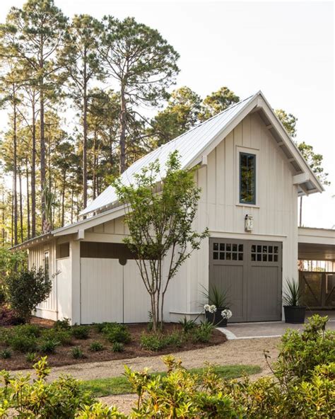 14 Examples Of Amazing Coastal Garage Designs For Your Beach House
