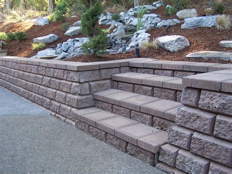 Garden Steps And Retaining Wall Western Interlock Sloped Garden