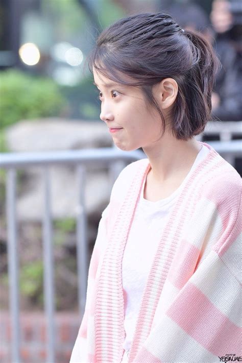 As lee da in and lee yu bi took their stepfather's last name, lee, they are not included directly in the clan. jieunology: " 170428 Music Bank Cr: 윤재 " | Iu short hair ...