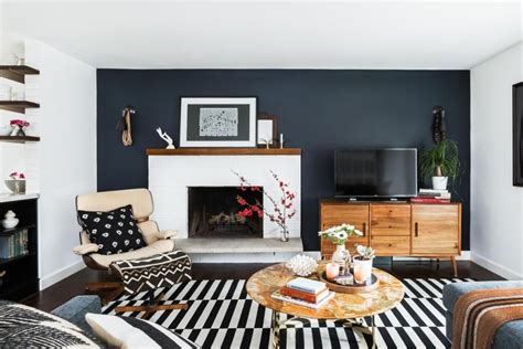 Charcoal Accent Wall In Midcentury Modern Living Room Hgtvs Defend