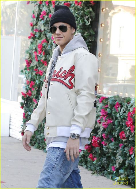 full sized photo of justin bieber attracts a mob of fans while out shopping 14 justin bieber