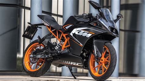 A supersport 200cc motorcycle from ktm india. KTM RC 200 2014 STD - Price, Mileage, Reviews ...