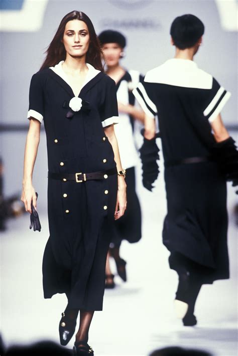 Yasmin Le Bon Chanel Runway Show Ss 1989 Fashion Vintage Runway