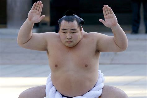 Sumo Grand Champions Perform New Year Ritual Japan Real Time Wsj