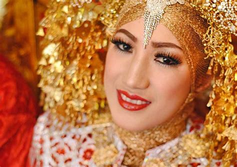 Facebook'ta jasa desain & cetak foto album kolase'nin daha fazla içeriğini gör. Pengantin Adat Minang | Kolase Foto Pernikahan