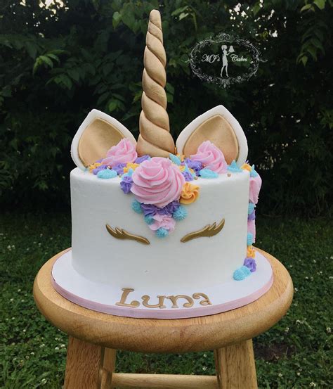 Unicorn themed cake! | Themed cakes, Unicorn themed cake, Cake