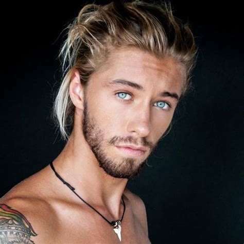 Curly long hair is only best suited to guys who grow curly hair naturally, as you don't want to be using curlers every morning to achieve your look. 25 Cute Hairstyles For Guys To Get in 2021