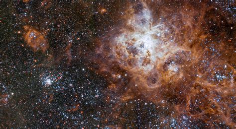 Bad Astronomy Revisiting The Tarantula Nebula To Find An Old Friend
