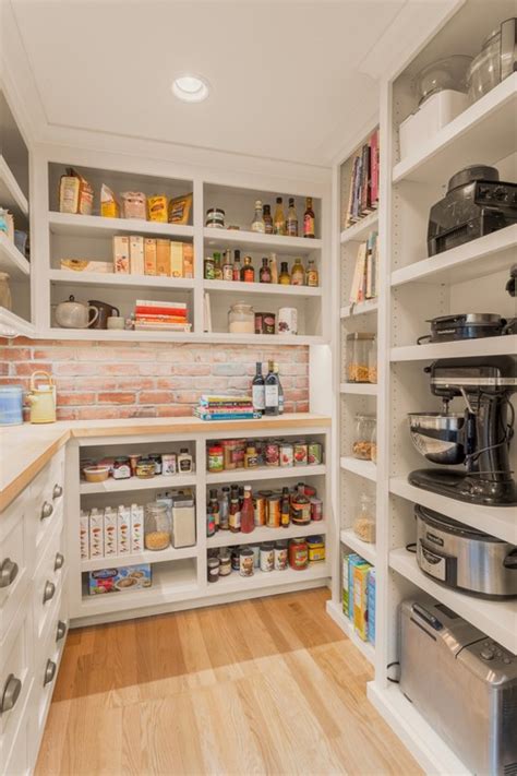 25 Well Organized Kitchen Pantry Makeovers And Ideas