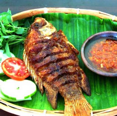 Bersihkan ikan yang sudah disiapkan terlebih cara membuat ikan bakar enak : Resep Dan Cara Membuat Ikan Bakar Nila Sedap Yang Sangat ...