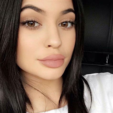 Kylie Jenner Lips Talking Famous Person