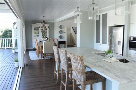 Hamptons style houses offer a lifestyle of affluent, relaxed, seaside comfort. Interior Design: Hamptons style! - Destination Living
