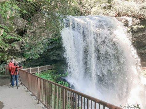 Come Explore North Carolinas Land Of Waterfalls