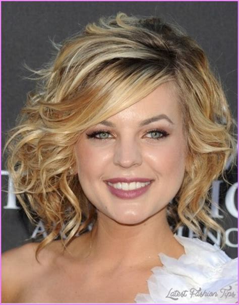 Best Medium Length Haircuts For Round Faces