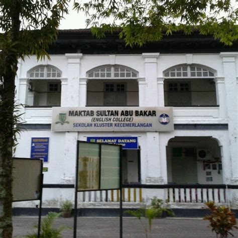 Vt selle ettevõtte 3 suhtlusvõrgustiku lehekülge, sh facebook ja google, tundi, telefon jm. Maktab Sultan Abu Bakar (English College) - Johor Bahru, Johor