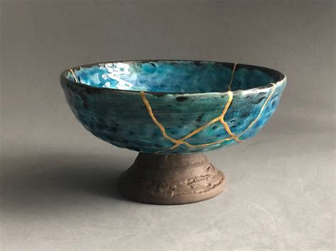 Kintsugi Ts Kintsugi Bowl Japanese Art In Repairing With Gold A Broken Pottery Kintsukuroi